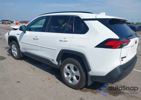 2021 Toyota Rav4 Xle z USA, uszkodzony, nr VIN 2T3RWRFV8MW111927